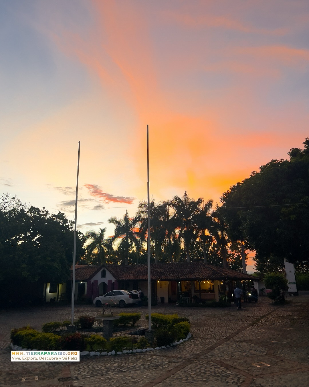 Fachada colonial El Eden Hotel Resort